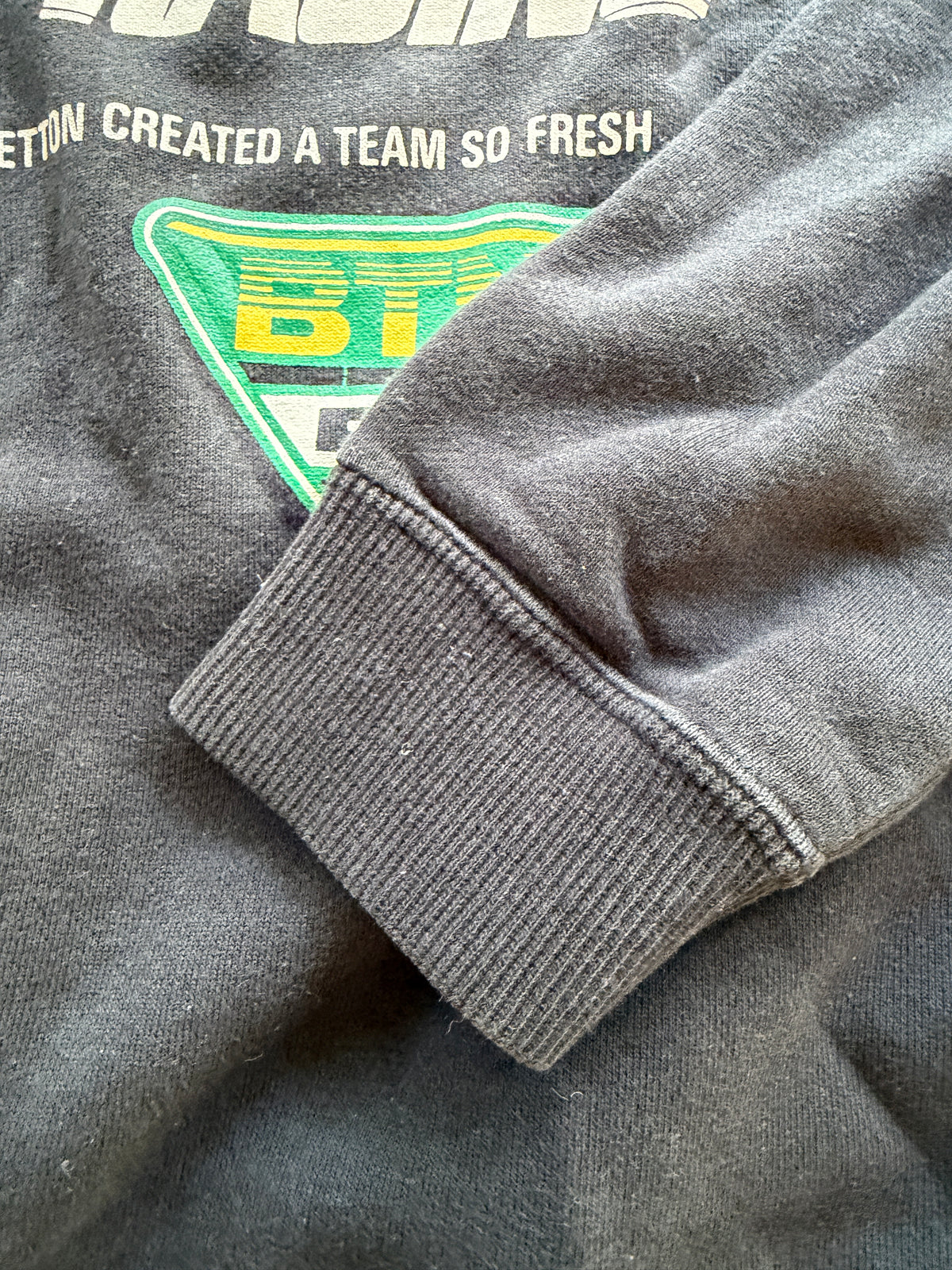 Vintage Benetton Formula 1 Racing Team Crewneck Sweatshirt – Rare BRT Power Racing Graphic – Made in Italy Era