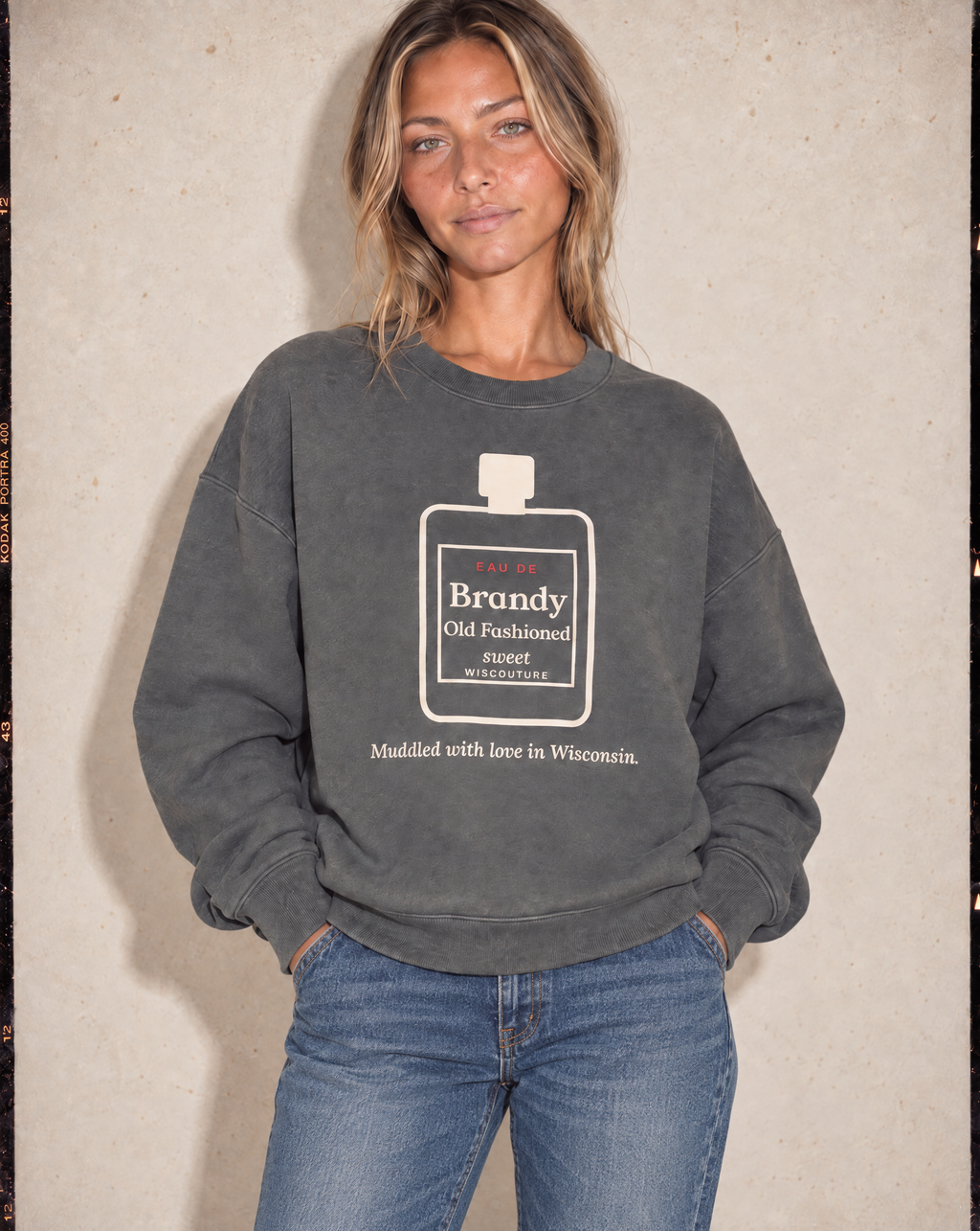 Eau de Brandy Vintage Wash Crewneck · Dark Gray